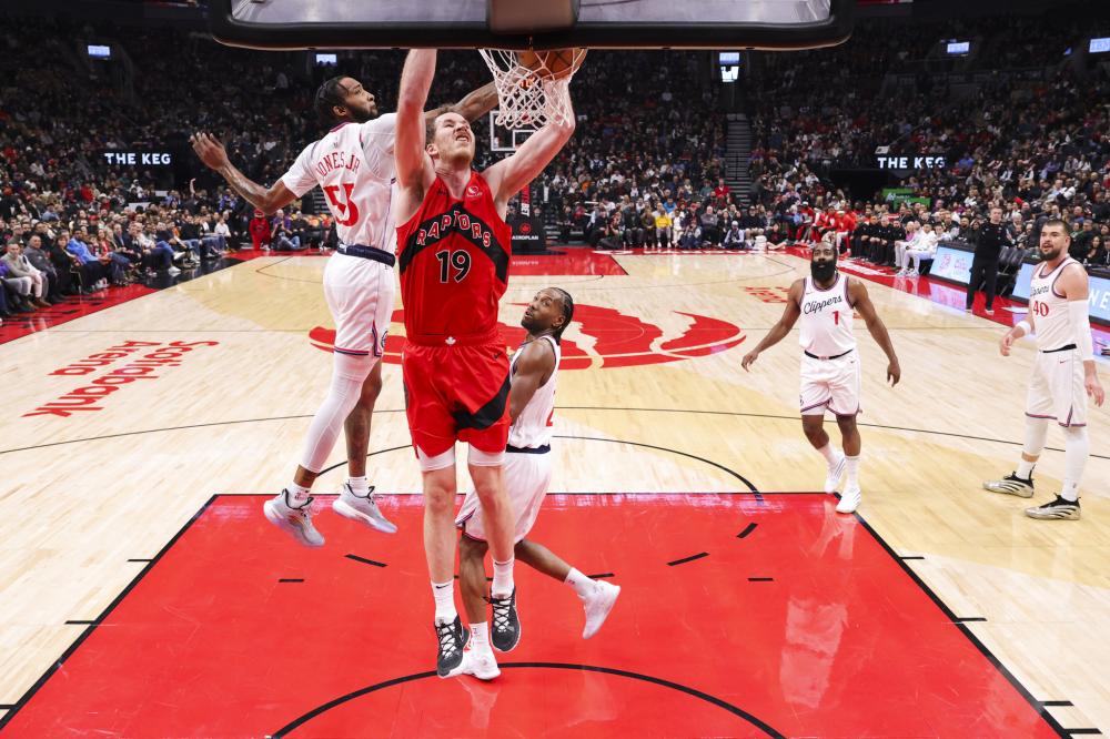 表现使他在 表现使他在