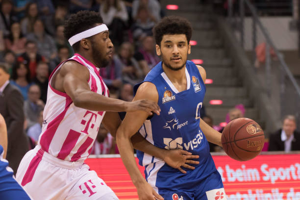 线上演了一 线上演了一