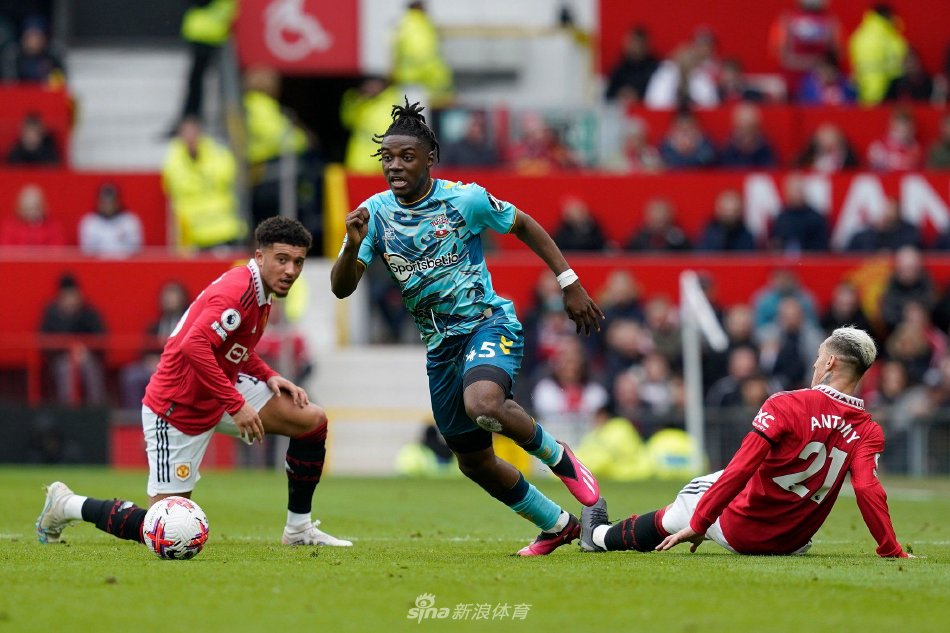 间的公众争 间的公众争